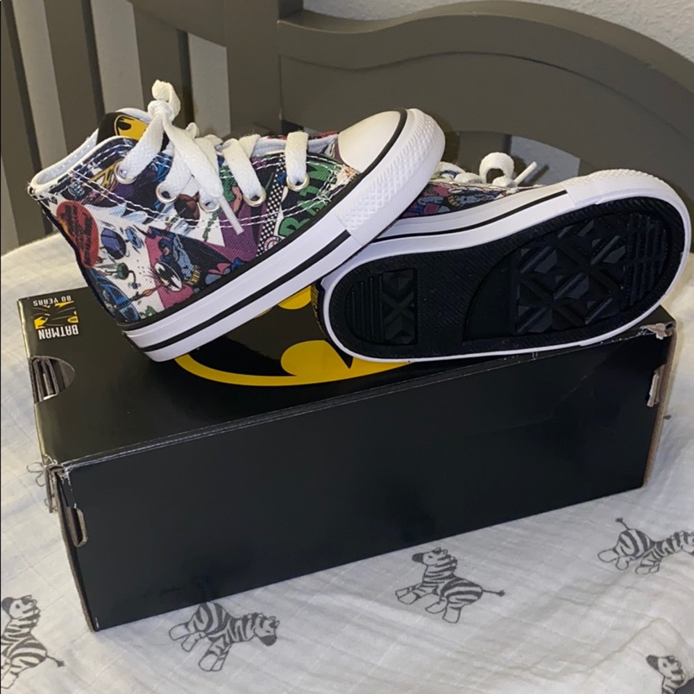 Batman converse